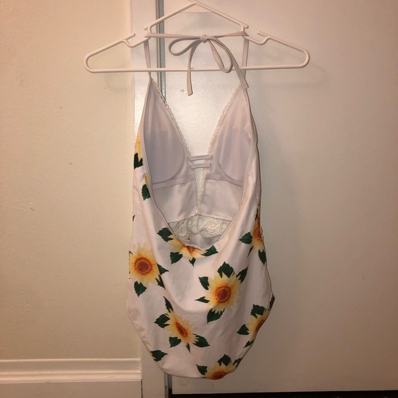 𝐒𝐇𝐄𝐈𝐍 𝐎𝐍𝐄 𝐏𝐈𝐄𝐂𝐄 𝐒𝐖𝐈𝐌 𝐒𝐔𝐈𝐓 - Picture 5 of 5